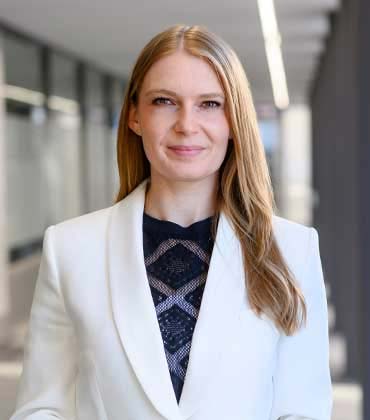Dr Veronika Weber Dr Veronika Weber